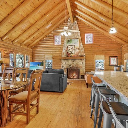 Falls Log Home Wimberley Exteriör bild